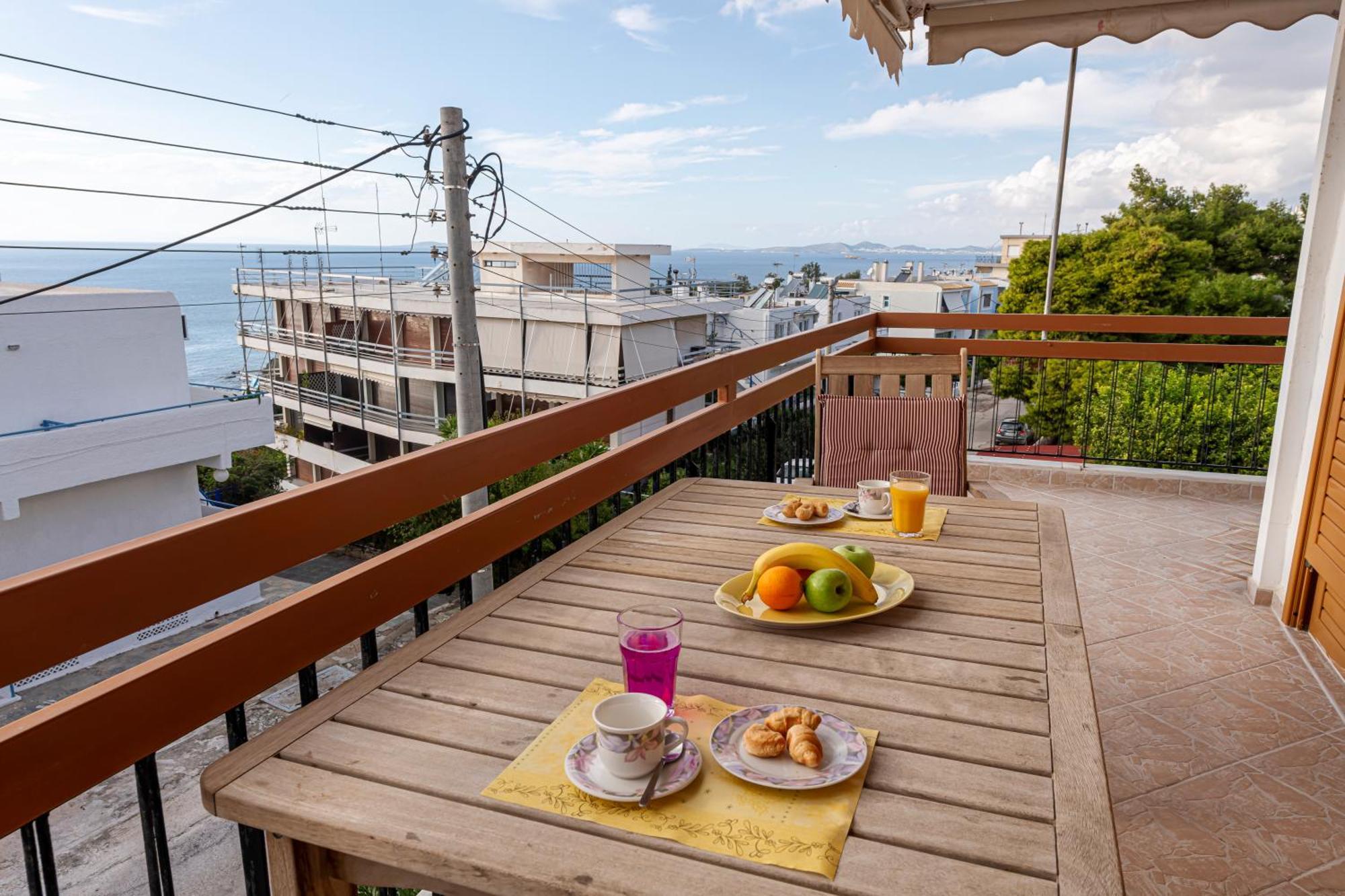 Sea View Apartment 100M From The Beach Saronida Buitenkant foto